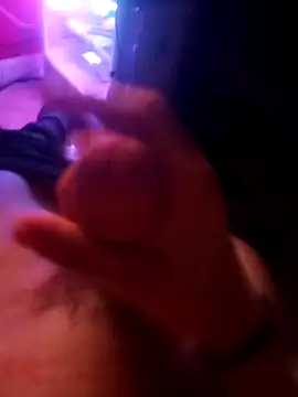 charliebwc4 online show from April 20, 2026, 10:44 pm