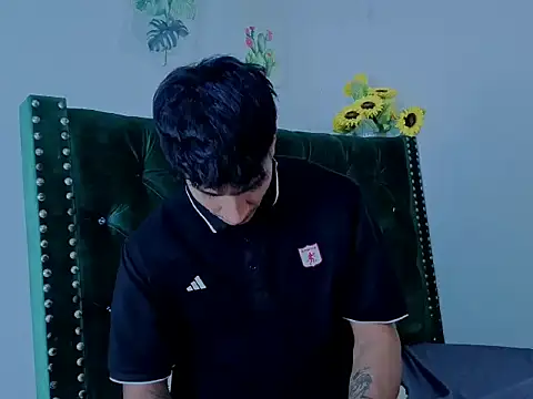 Zayn Moretti online show from June 25, 2026, 5:17 pm