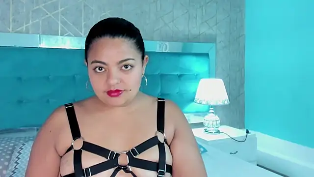 ScaarlettBlack online show from May 4, 2026, 1:18 pm