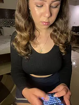 DirtyDiannaX online show from April 18, 2026, 6:45 pm