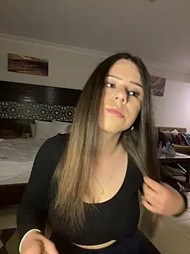 DirtyDiannaX online show from April 18, 2026, 7:58 pm