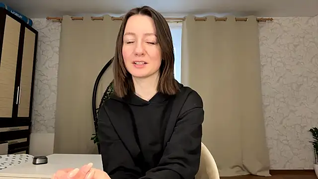 Snapshot of MariaSpadoni chatting on April 26, 2026, 4:26 pm MariaSpadoni online show from April 26, 2026, 4:26 pm