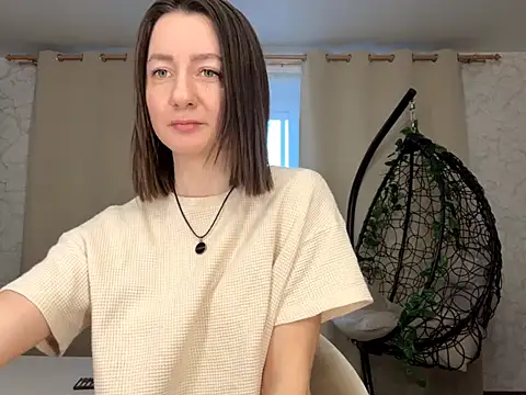 Snapshot of MariaSpadoni chatting on April 27, 2026, 4:49 pm MariaSpadoni online show from April 27, 2026, 4:49 pm