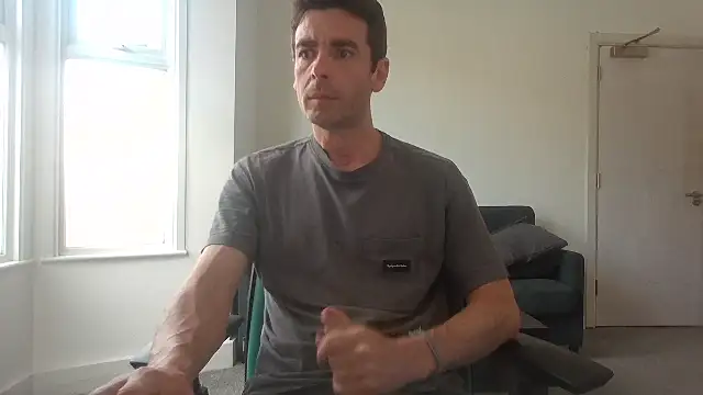 Snapshot of frenchbdmaninlondon chatting on June 30, 2026, 1:23 pm frenchbdmaninlondon online show from June 30, 2026, 1:23 pm