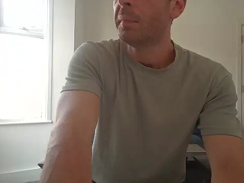 Snapshot of frenchbdmaninlondon chatting on July 15, 2026, 2:11 pm frenchbdmaninlondon online show from July 15, 2026, 2:11 pm