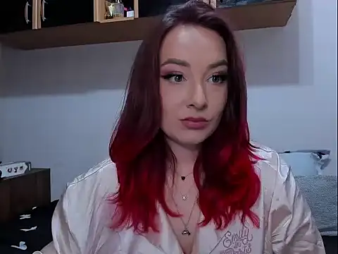 Snapshot of LilithsTongue_ chatting on May 5, 2026, 10:12 am LilithsTongue online show from May 5, 2026, 10:12 am