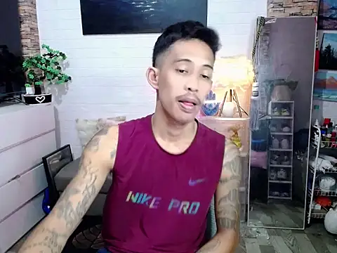 marlonmoreno01 online show from April 25, 2026, 11:24 am