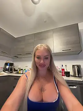 Karen Luxe online show from May 30, 2026, 3:25 am