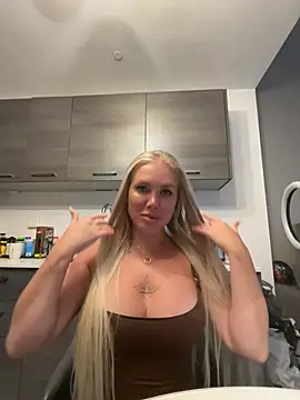 Karen Luxe online show from June 4, 2026, 11:44 pm