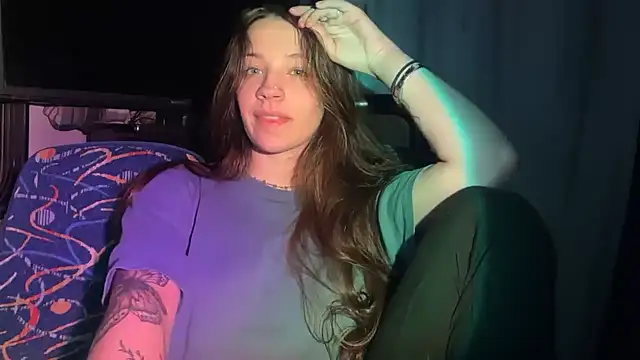 hannahtaylorrr online show from May 11, 2026, 6:08 am