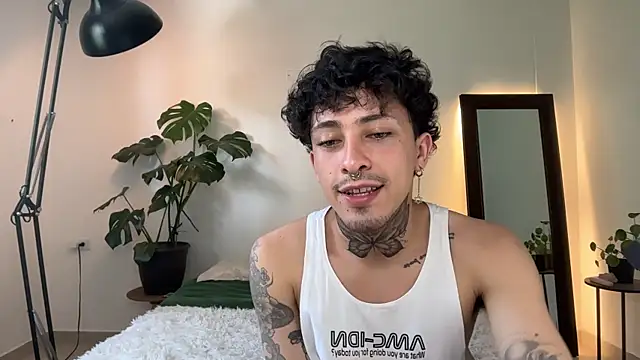 Snapshot of Noah_and_Steven chatting on May 15, 2026, 6:37 pm Noah and Steven online show from May 15, 2026, 6:37 pm