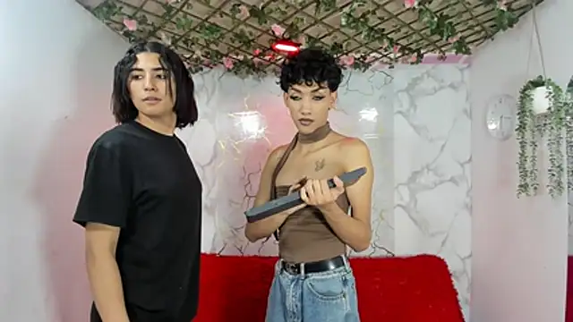 DAHNE HOT  online show from May 30, 2026, 12:46 pm