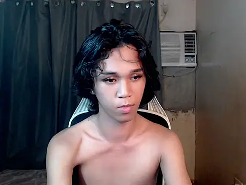 Snapshot of urnaughty_paul chatting on July 1, 2026, 9:11 am urnaughty paul online show from July 1, 2026, 9:11 am