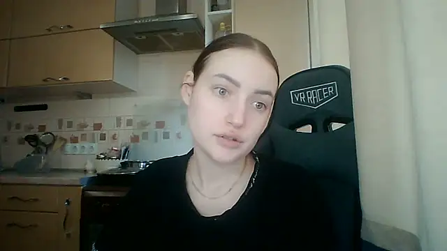 Lisanta online show from June 9, 2026, 2:17 pm