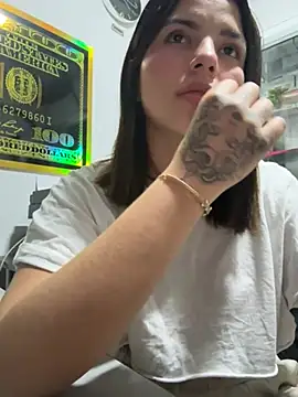 Snapshot of Mia_Tylor01 chatting on July 4, 2026, 4:51 am Mia Tylor01 online show from July 4, 2026, 4:51 am