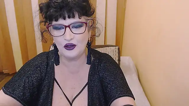 Snapshot of QuuenOfSin chatting on March 2, 2025, 5:25 pm QuuenOfSin online show from March 2, 2025, 5:25 pm