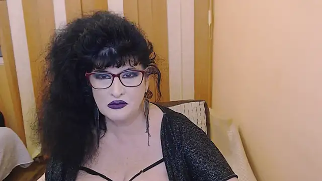 Snapshot of QuuenOfSin chatting on March 16, 2025, 2:10 am QuuenOfSin online show from March 16, 2025, 2:10 am