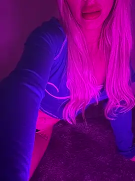 Snapshot of Hisnaughtylilthing chatting on April 22, 2026, 6:09 pm Hisnaughtylilthing online show from April 22, 2026, 6:09 pm