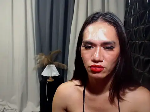 Snapshot of Queen_Haliyah chatting on May 15, 2026, 11:01 pm Queen Haliyah online show from May 15, 2026, 11:01 pm