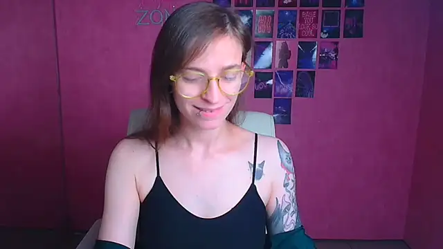 Snapshot of Luna_Tantra chatting on July 4, 2026, 10:27 pm Luna Tantra online show from July 4, 2026, 10:27 pm