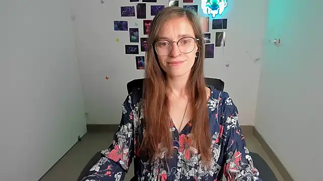 Snapshot of Luna_Tantra chatting on July 24, 2026, 4:38 pm Luna Tantra online show from July 24, 2026, 4:38 pm