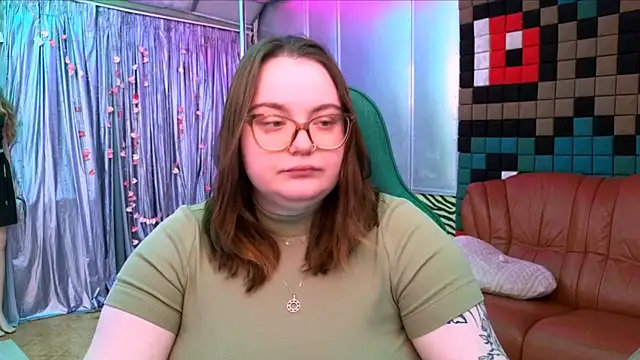 CatherineClaire online show from May 6, 2026, 3:28 pm