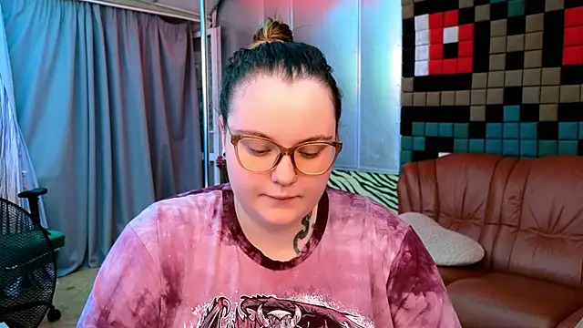 CatherineClaire online show from July 23, 2026, 4:16 pm
