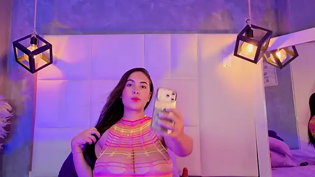 Snapshot of Violetta_rose_ chatting on July 15, 2026, 10:59 pm Violetta rose online show from July 15, 2026, 10:59 pm