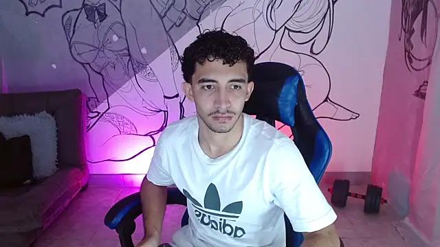 caius bigcock1 online show from May 7, 2026, 12:21 pm
