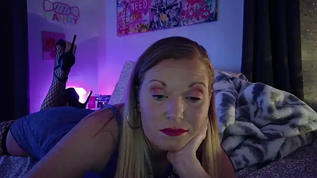 xlilianaxx online show from May 11, 2026, 2:50 am