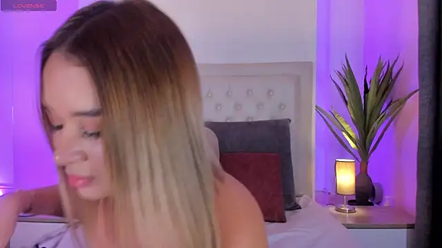 Sofia pamela  online show from July 23, 2026, 7:01 pm