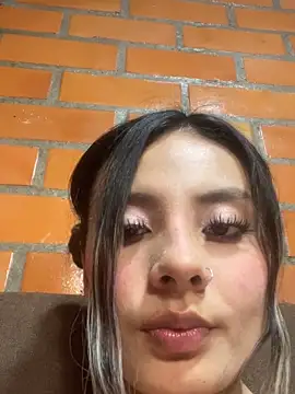 Snapshot of Pamela-rios- chatting on May 14, 2026, 3:24 am Pamela-rios- online show from May 14, 2026, 3:24 am