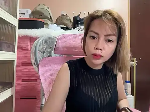 Snapshot of sweet_glam chatting on July 17, 2026, 7:59 am sweet glam online show from July 17, 2026, 7:59 am