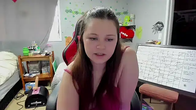 Snapshot of DelilaFields2 chatting on May 22, 2026, 6:57 pm DelilaFields2 online show from May 22, 2026, 6:57 pm