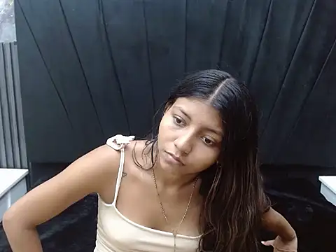 AndreaSerpa online show from June 16, 2026, 8:11 pm