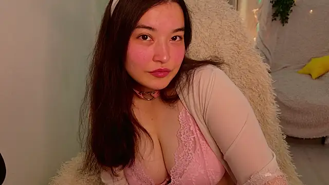 MomoRins online show from July 26, 2026, 10:16 pm
