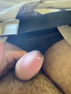 frarorrr online show from April 26, 2026, 1:42 pm