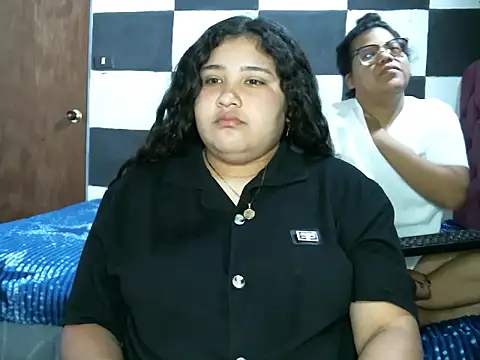 Snapshot of Valery-Khloe chatting on July 25, 2026, 1:58 am Valery-Khloe online show from July 25, 2026, 1:58 am