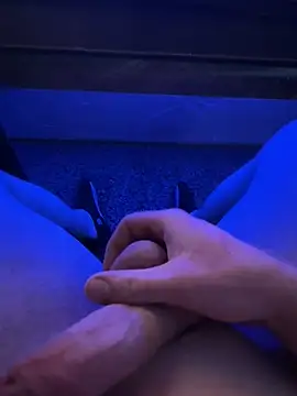 youngcock1639 online show from April 21, 2026, 7:28 pm