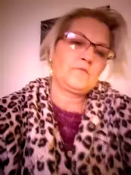 Divineblond online show from January 6, 2026, 10:34 pm