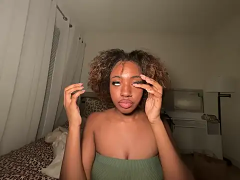 Snapshot of ebonydolled chatting on June 10, 2026, 1:50 am ebonydolled online show from June 10, 2026, 1:50 am