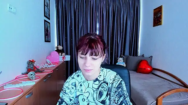 Snapshot of MiniLysii chatting on June 4, 2026, 5:57 am MiniLysii online show from June 4, 2026, 5:57 am