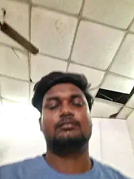 Snapshot of Gujju_here chatting on May 16, 2026, 4:42 am Gujju here online show from May 16, 2026, 4:42 am