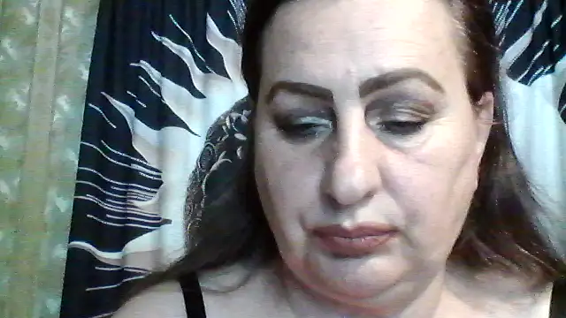 Snapshot of LoaqLovew chatting on June 12, 2026, 8:13 am LoaqLovew online show from June 12, 2026, 8:13 am