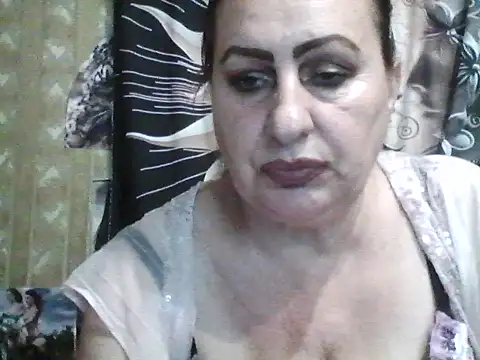 Snapshot of LoaqLovew chatting on July 28, 2026, 7:48 am LoaqLovew online show from July 28, 2026, 7:48 am
