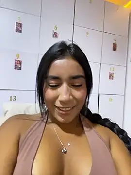 SaryJonex online show from May 9, 2026, 1:05 pm