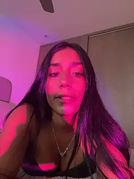 SaryJonex online show from May 11, 2026, 3:18 pm