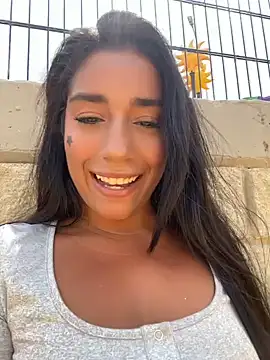 Snapshot of SaryJonex chatting on August 4, 2026, 2:41 pm SaryJonex online show from August 4, 2026, 2:41 pm