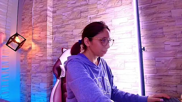 stephaniesun  online show from July 28, 2026, 7:39 pm