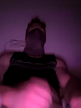 Ben2121- online show from April 22, 2026, 11:39 pm